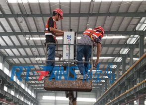 注塑車間大型工業(yè)吊扇安裝，瑞泰風一步到位